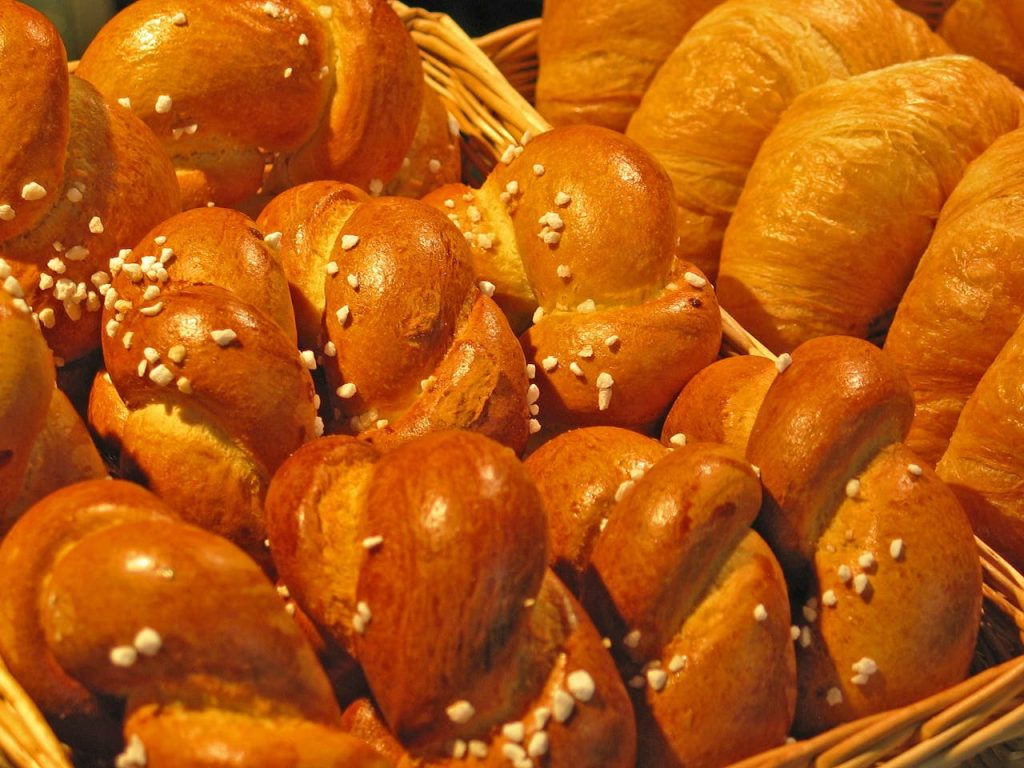 baked breads for a bake sale for holiday fundraising ideas